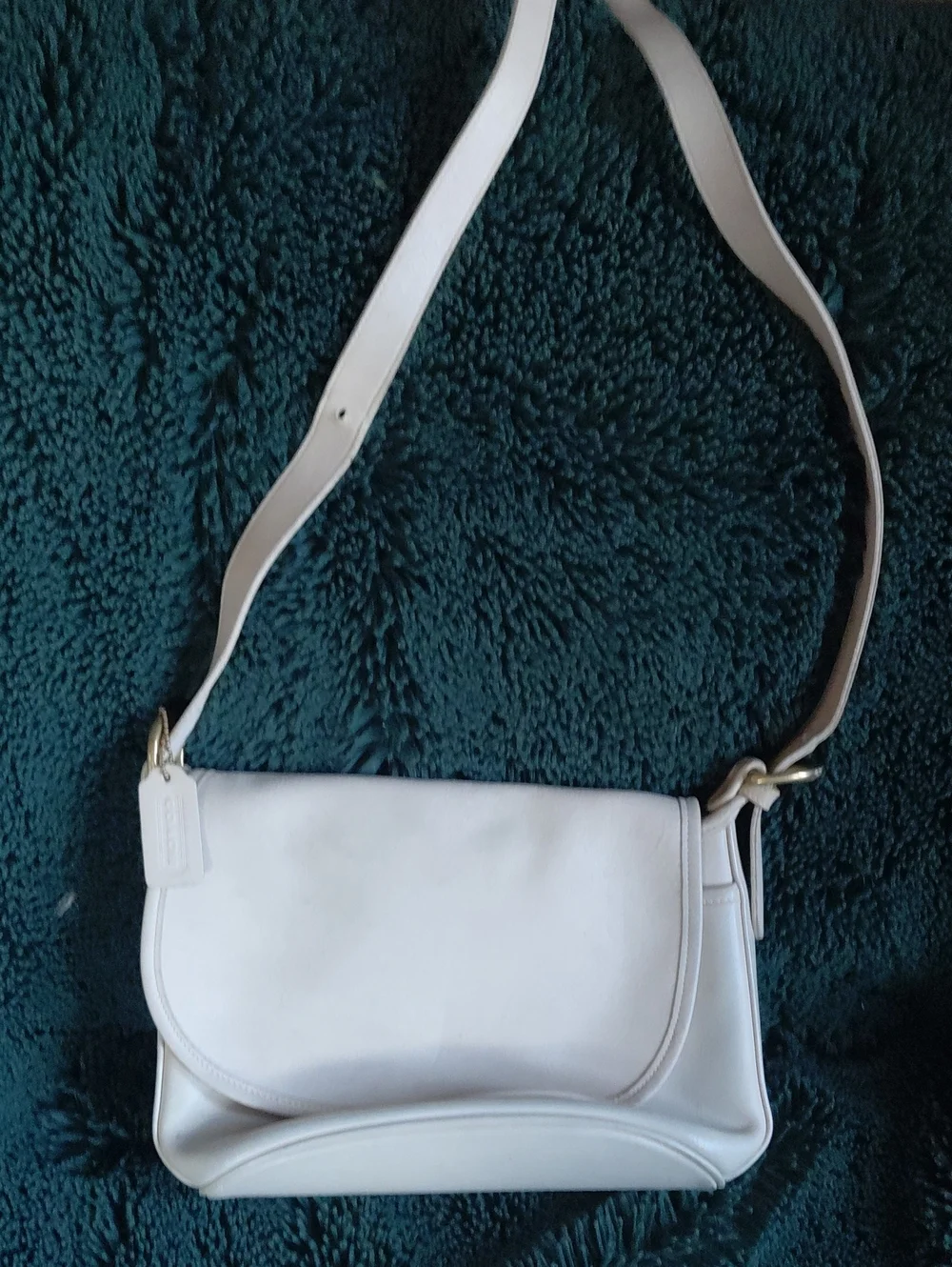 Coach White Leather Shoulder Bag with Gold Hardware